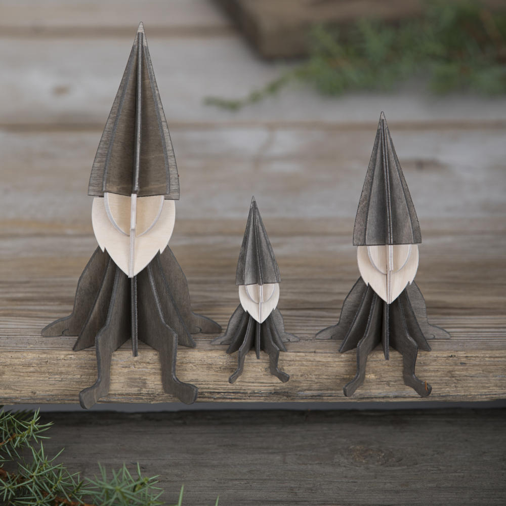 Wooden elf by Lovi